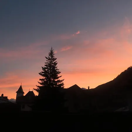 Bed and Breakfast Le Central - Chambres D'Hote Grône