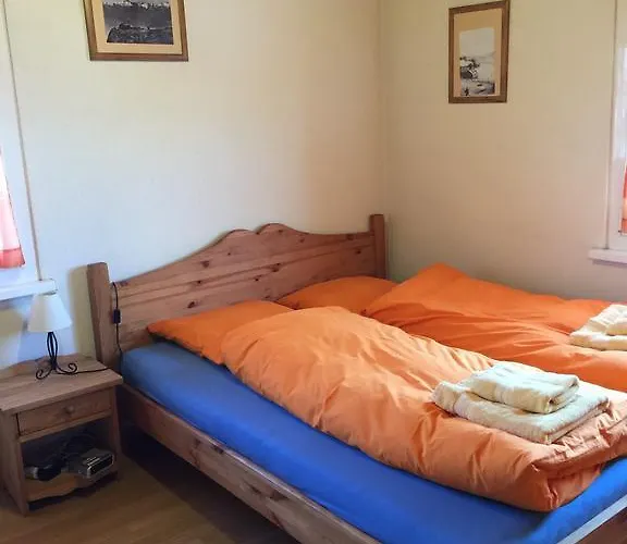 Le Central - Chambres D'Hote Frühstückspension Grône