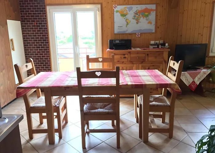 Le Central - Chambres D'Hote 2*